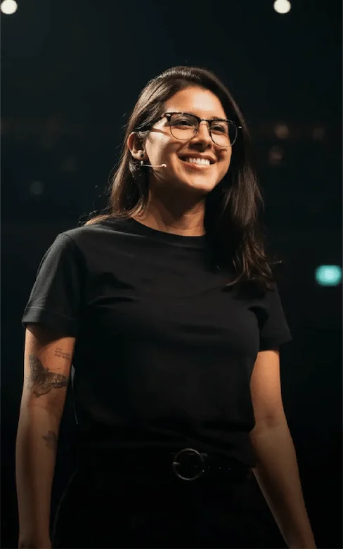 Johana-Pena-Dir-Marketing@2x (1)